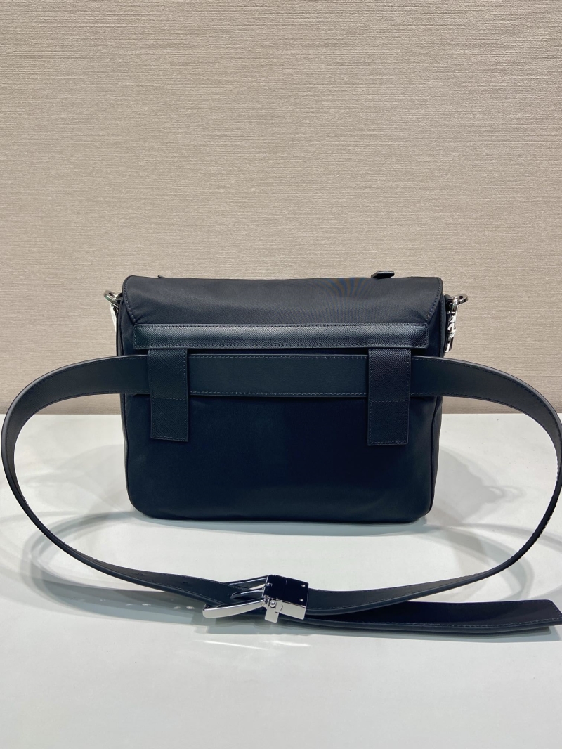 Pra*a waist chest packs